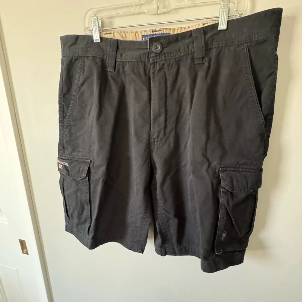 U.S. Polo Association Mens Cargo Shorts Size 38 Black Big Pockets 100% Cotton